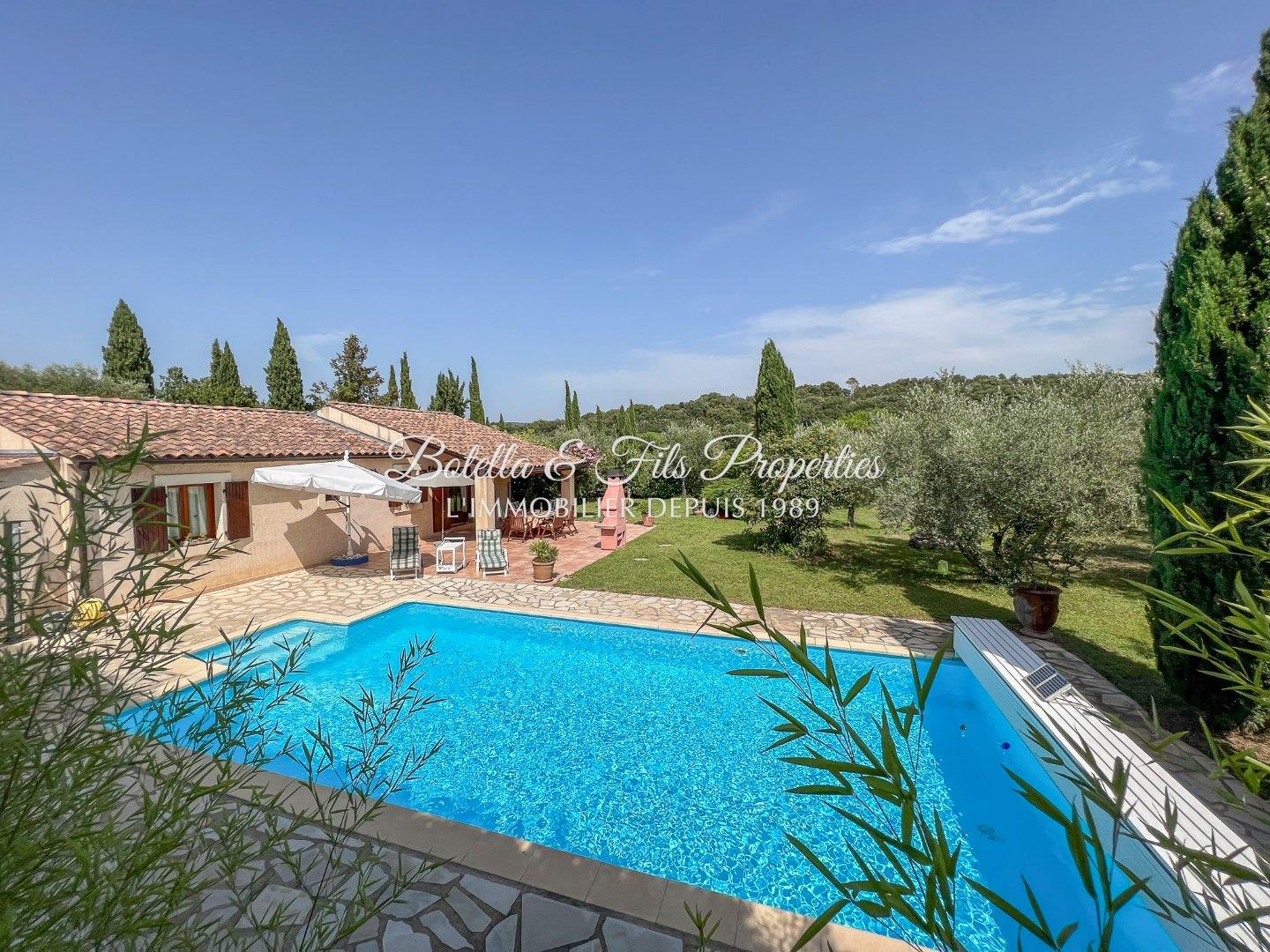 Maison à vendre, 140m², Vallon-Pont-d'Arc