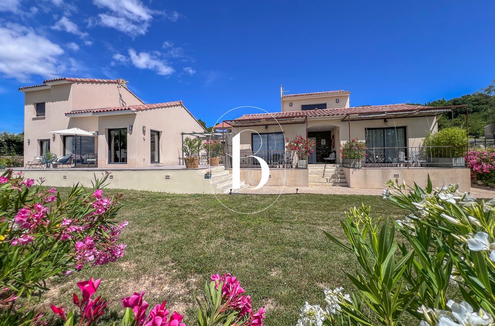 Maison à vendre, 195m², Barjac