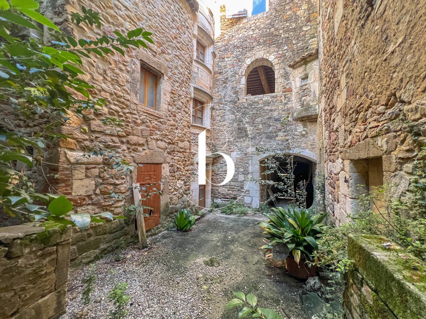 Maison à vendre, 250m², Saint-Julien-de-Peyrolas