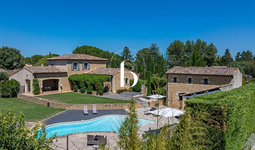 Maison 9 pièces 210 m² · à Uzès · 210 m² · 990 000 €