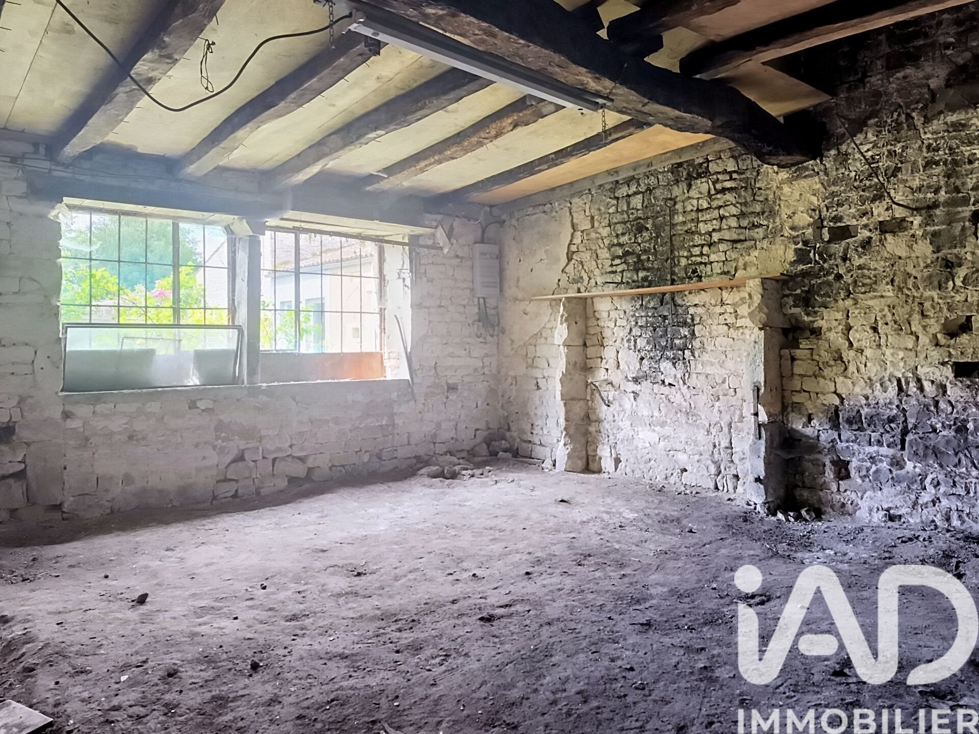 Maison à vendre, 125m², Doeuil-sur-le-Mignon