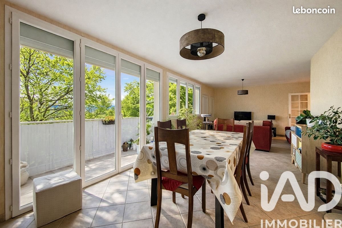 Appartement à vendre, 90m², Montagny