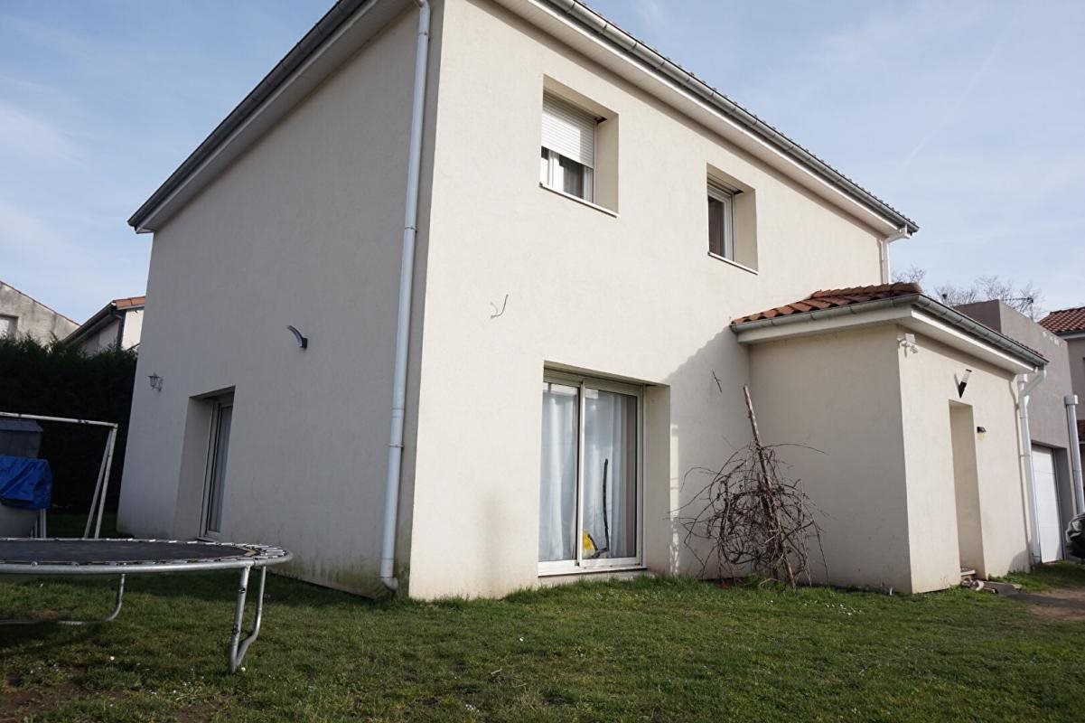Maison à vendre, 130m², Le Chambon-Feugerolles