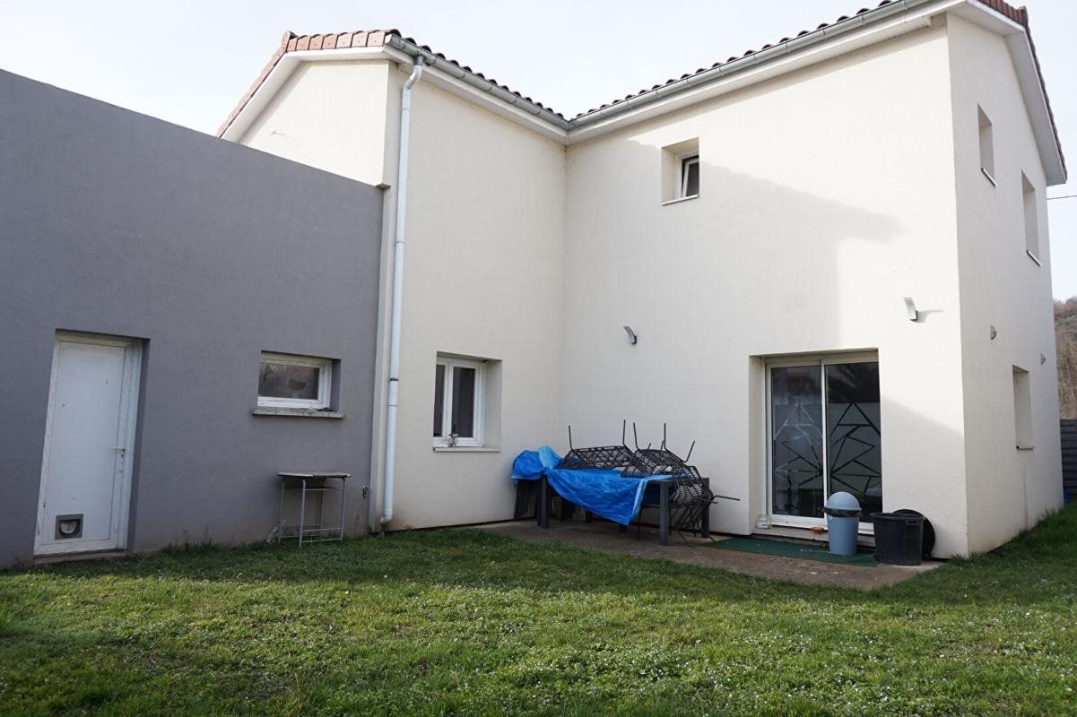 Maison à vendre, 130m², Le Chambon-Feugerolles