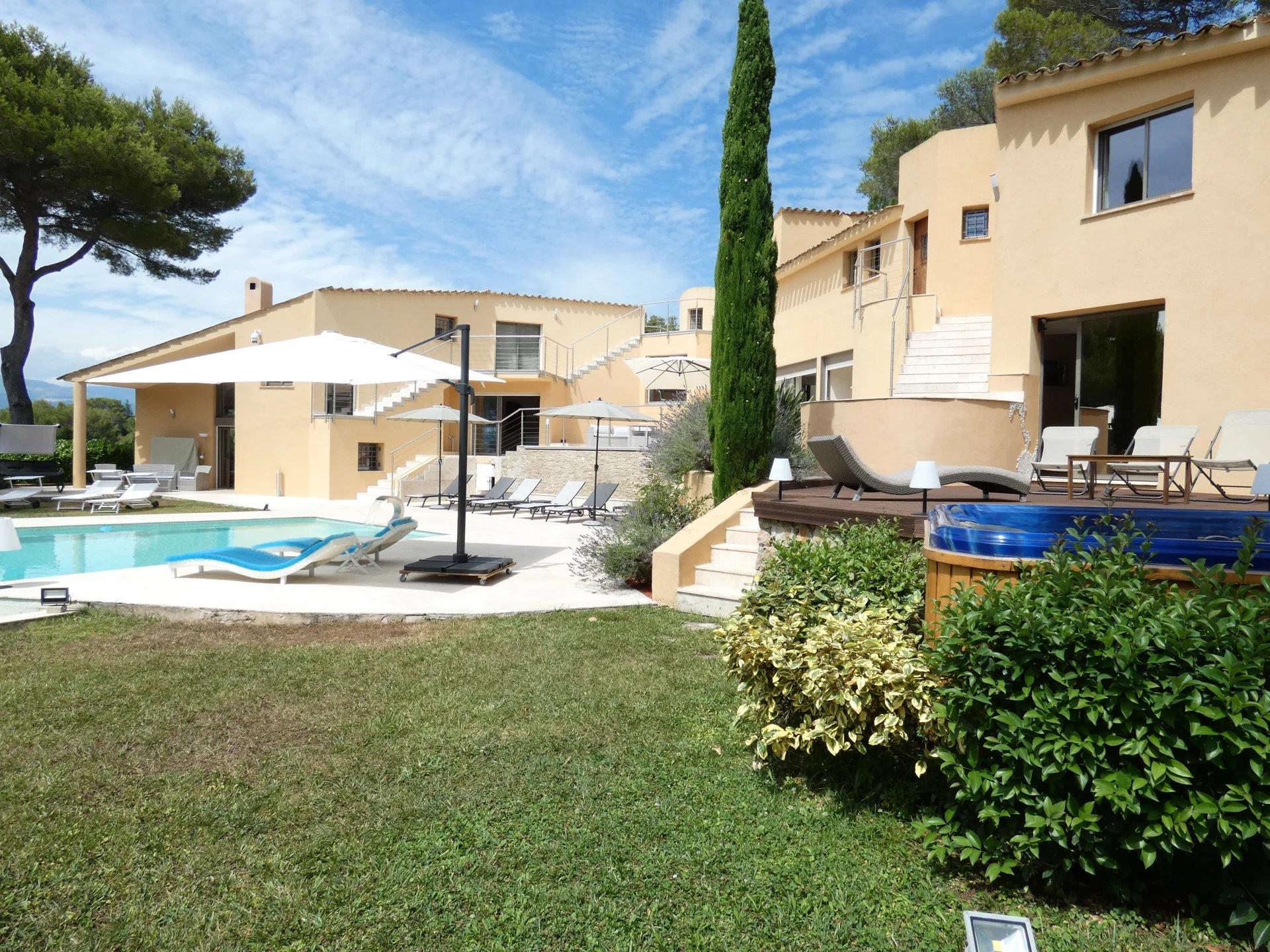 Maison à vendre, 450m², Mougins