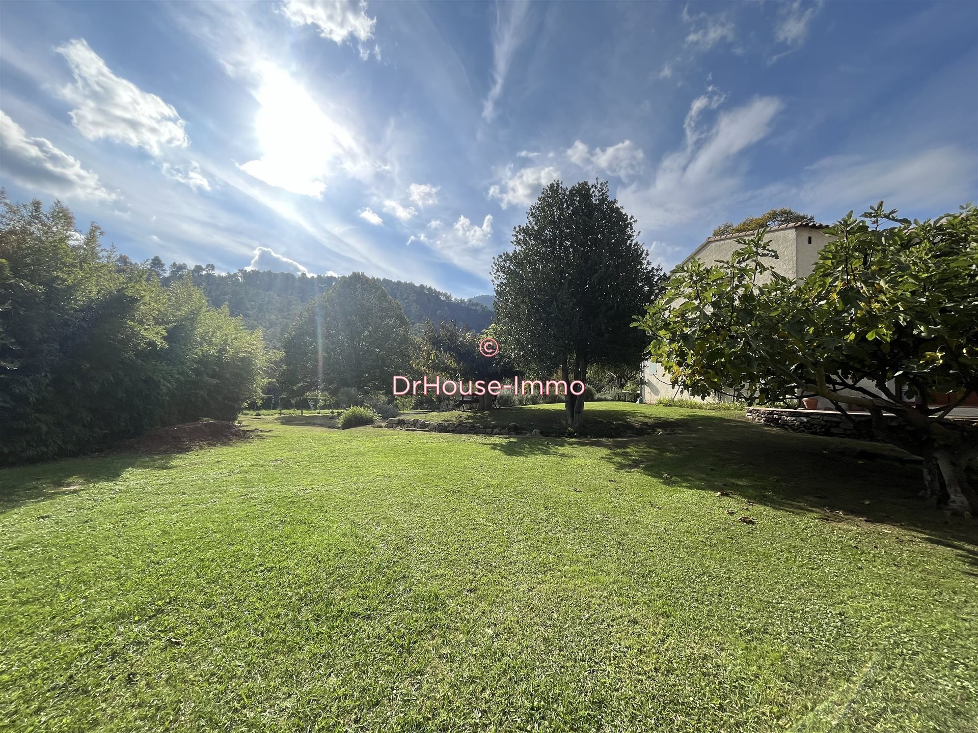 Maison à vendre, 250m², Méounes-lès-Montrieux