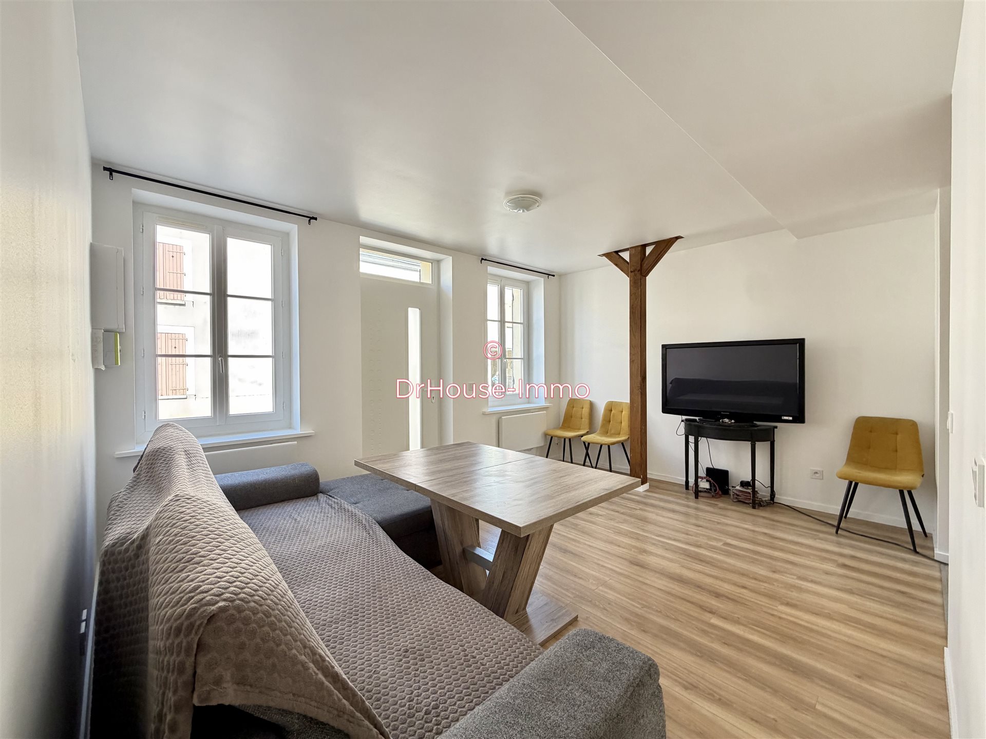 Appartement à louer, 53m², Ladon