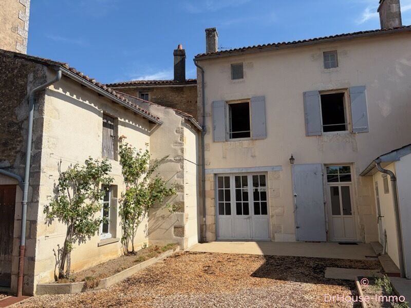 Maison à vendre, 120m², Gençay