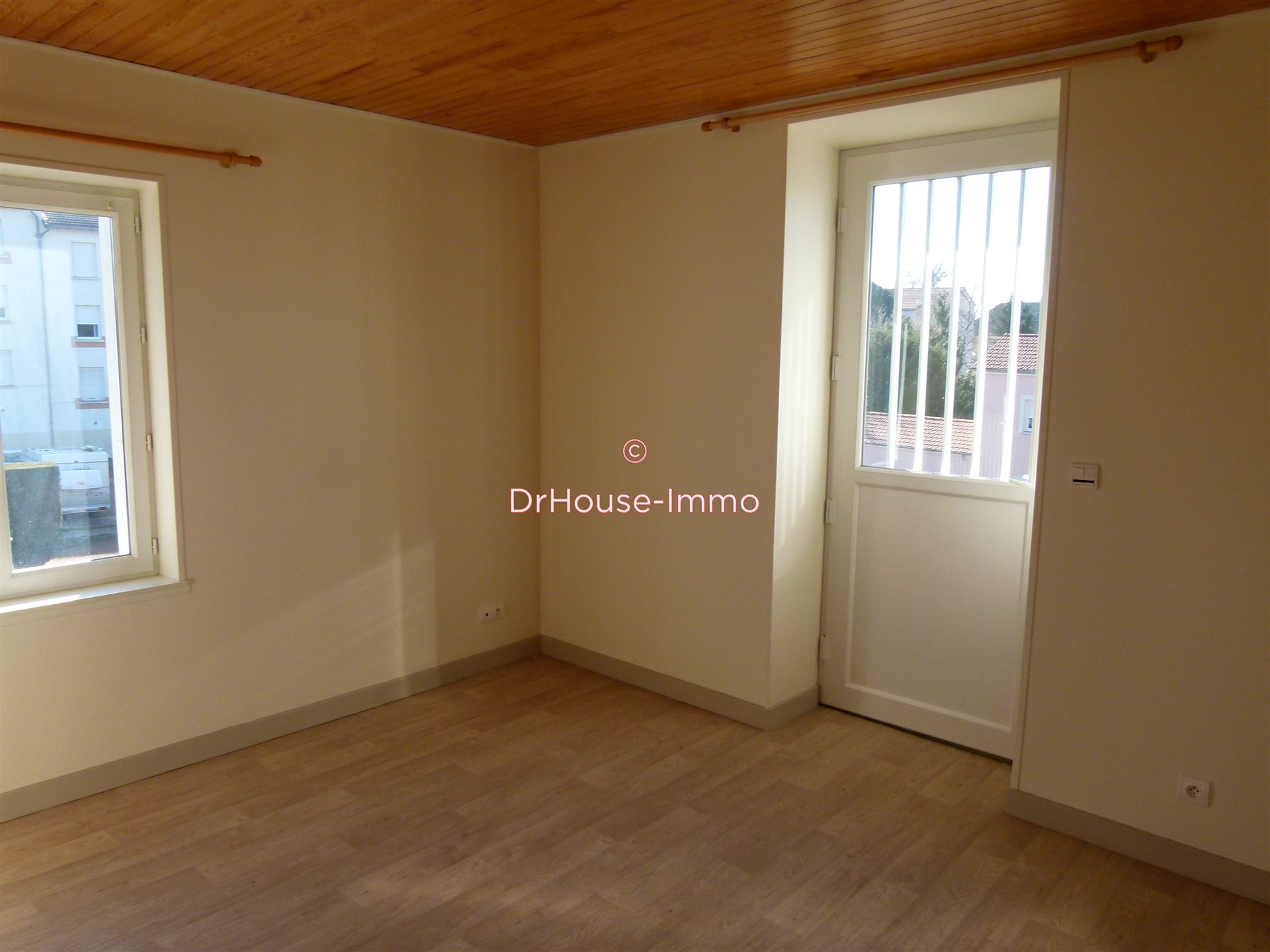 Maison à vendre, 107m², Pouilly-sous-Charlieu