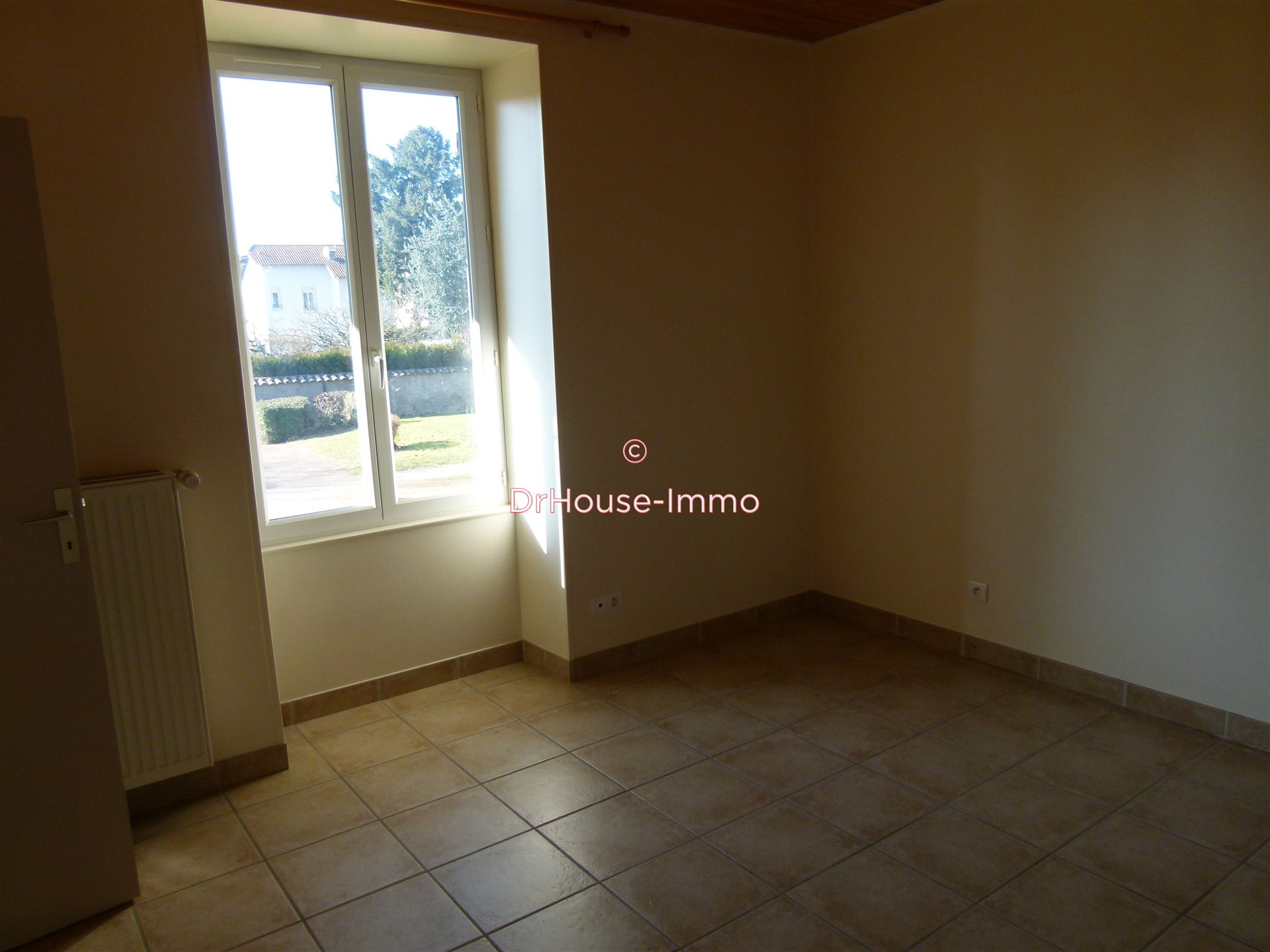 Maison à vendre, 107m², Pouilly-sous-Charlieu