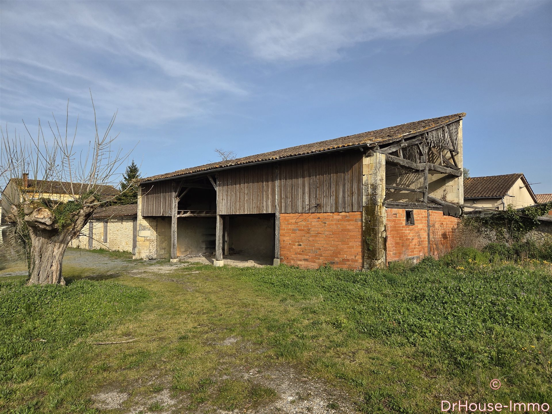 Maison à vendre, 323m², Saint-Estèphe