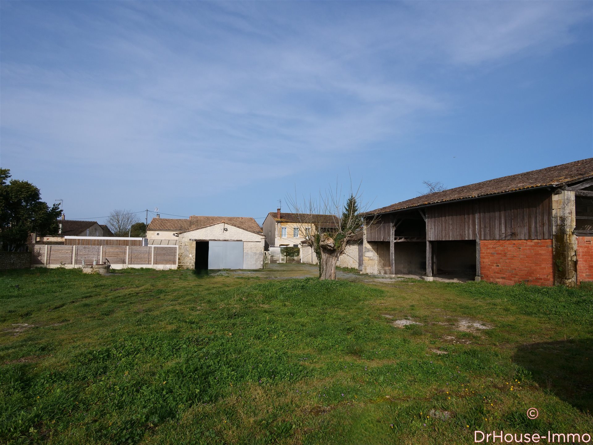 Maison à vendre, 323m², Saint-Estèphe