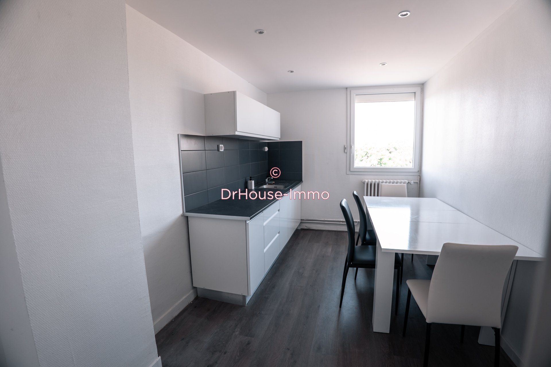 Maison à louer, 2266m², Le Puy-en-Velay