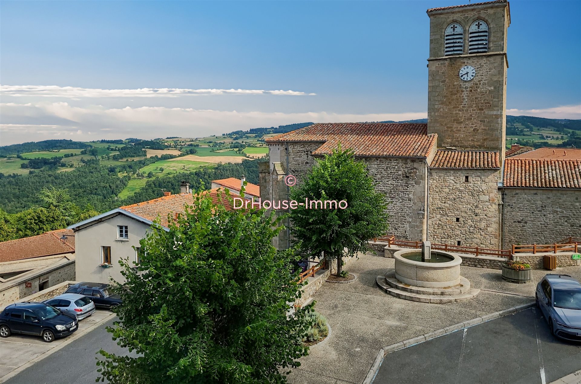 Maison à vendre, 211m², Saint-Georges-en-Couzan