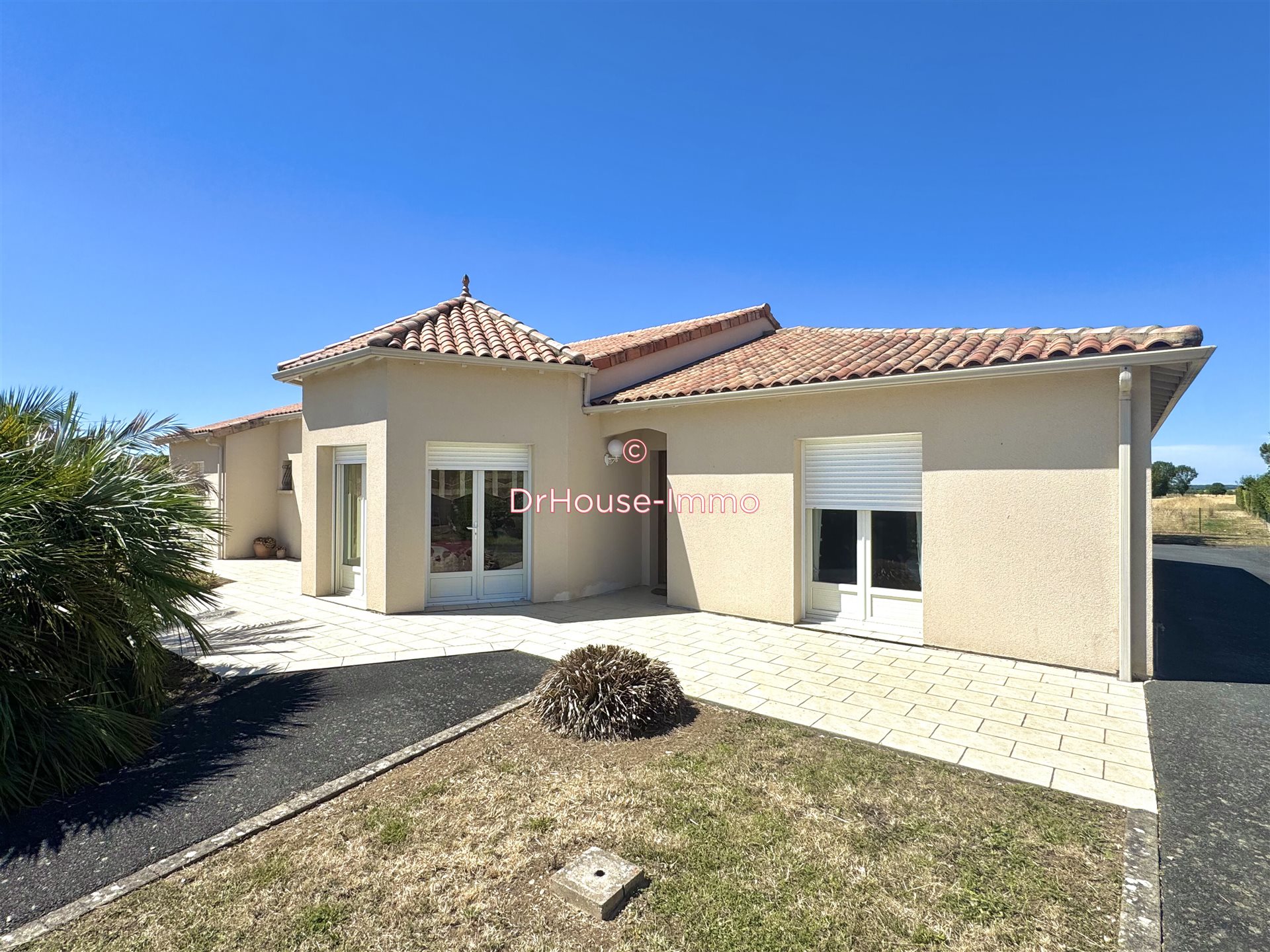 Maison à vendre, 186m², Neuville-de-Poitou