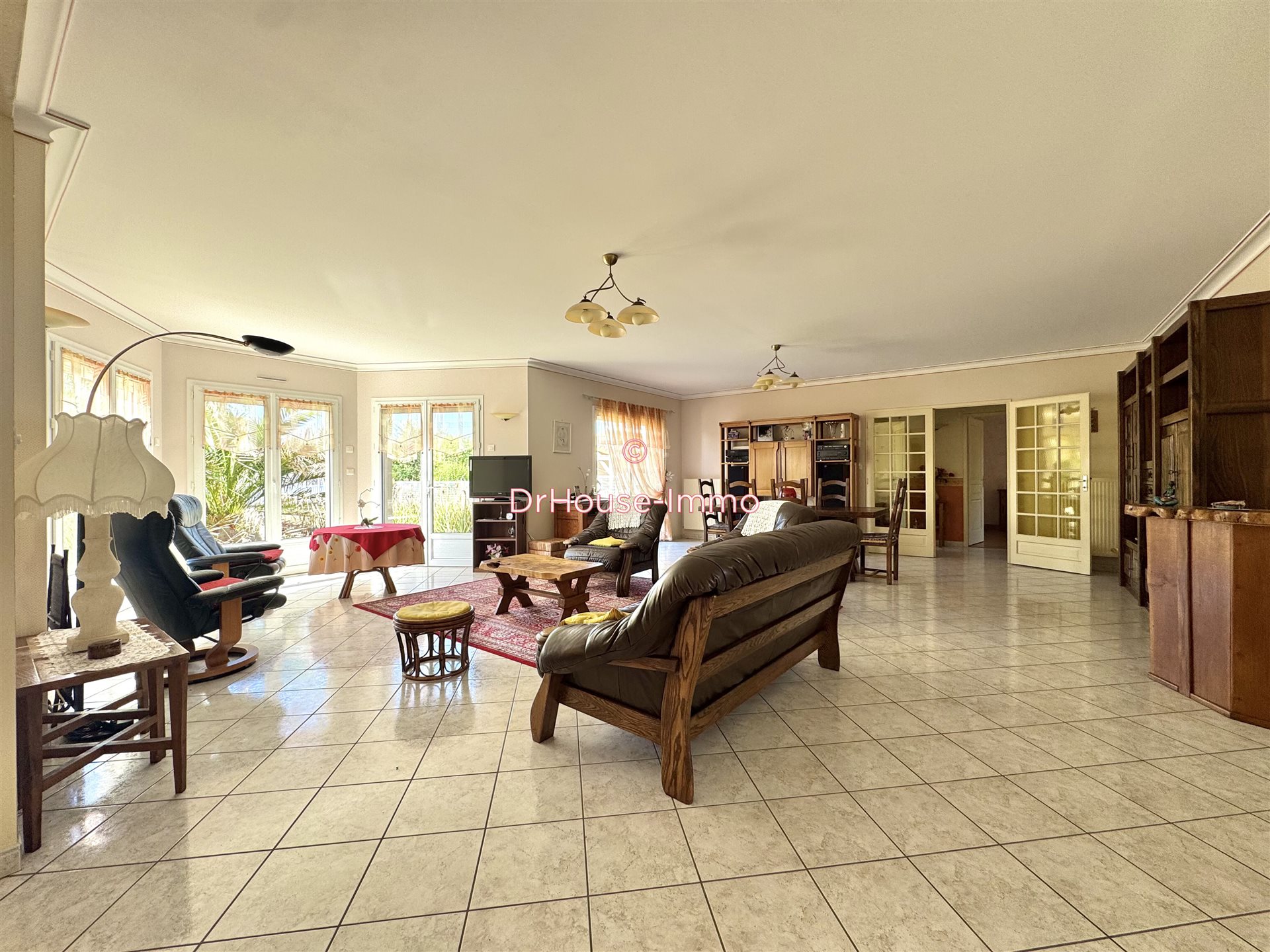 Maison à vendre, 186m², Neuville-de-Poitou