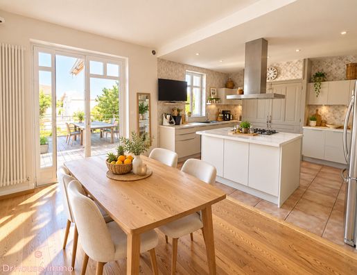 Maison 10 pièces 380 m² · à Bourg-en-Bresse · 380 m² · 640 000 €