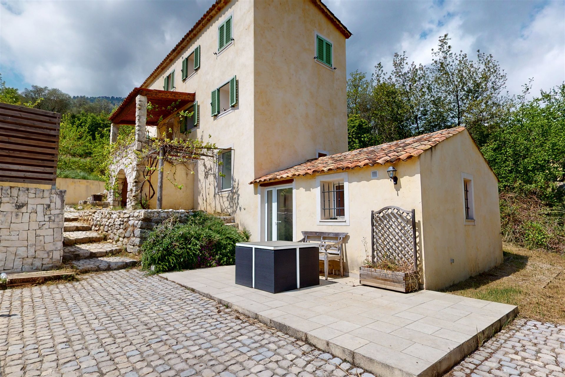 Maison à vendre, 144m², Tourrette-Levens