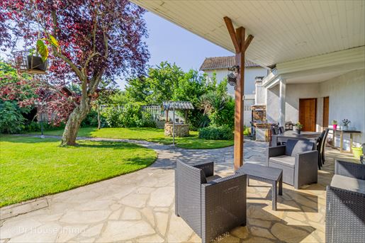 Maison 9 pièces 200 m² · à Chevannes · 200 m² · 449 000 €