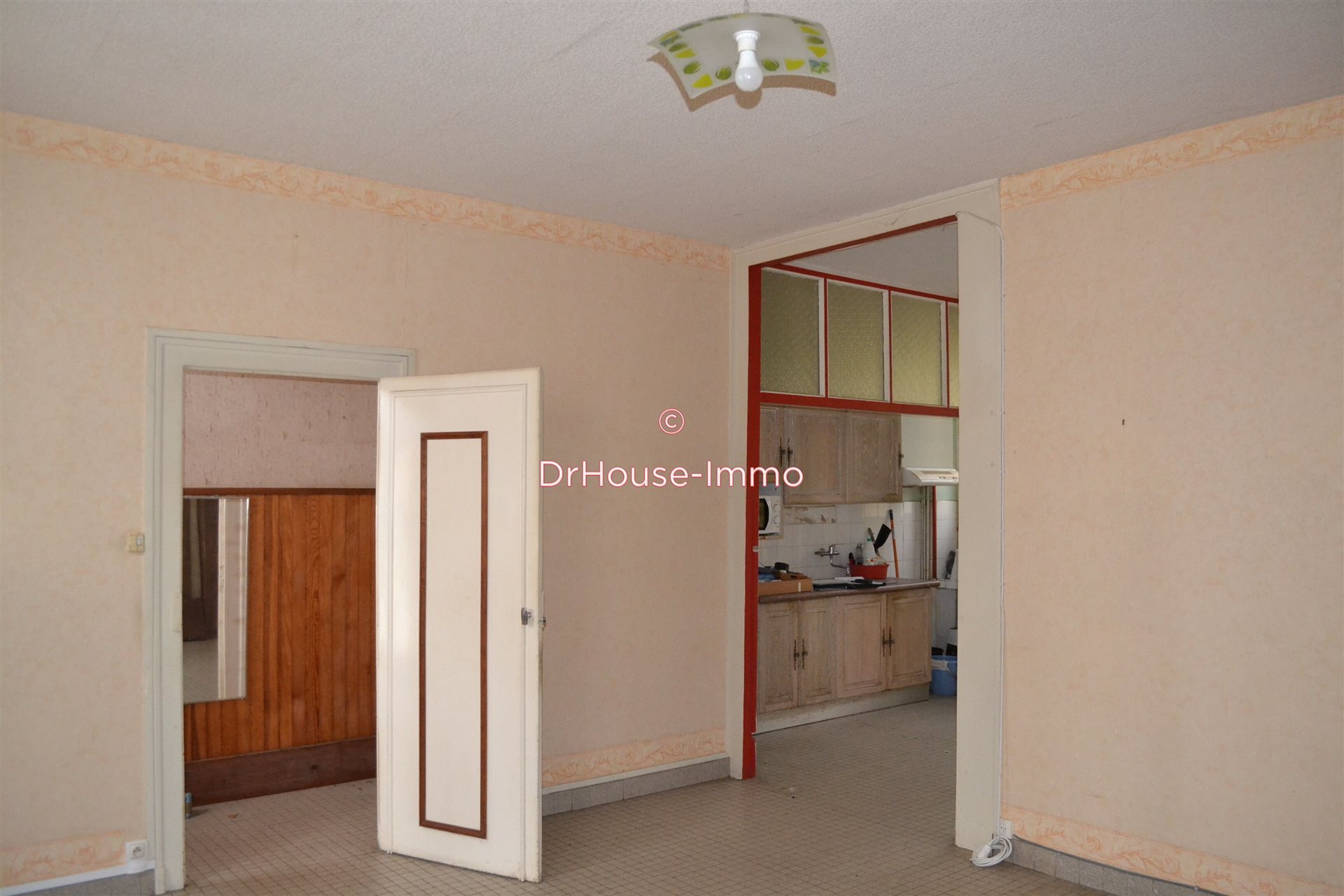 Maison à vendre, 102m², Saint-Amand-Montrond