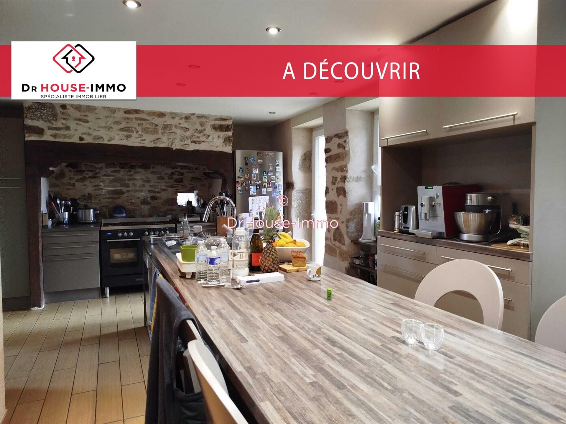 Maison à vendre, 230m², Saint-Mexant