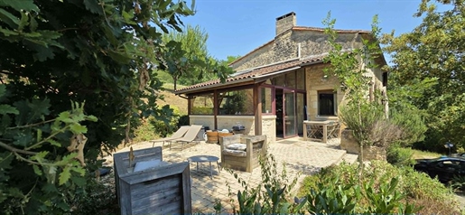 Maison 8 pièces 183 m² · à Le Tourne · 183 m² · 522 000 €