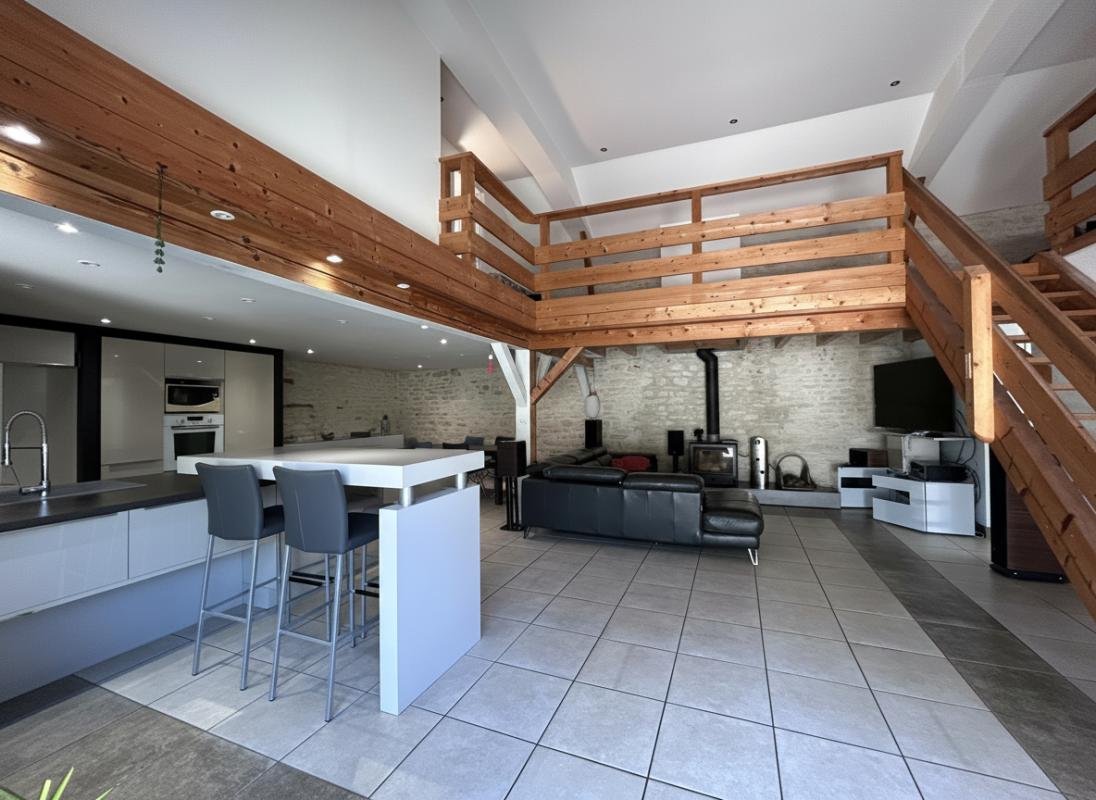 Maison à vendre, 188m², Neuville-de-Poitou