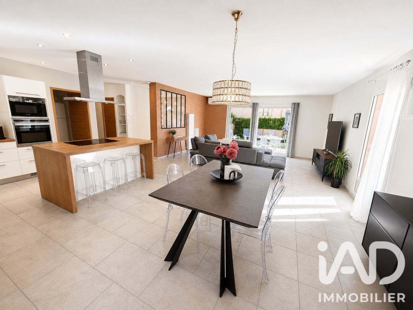 Maison à vendre, 175m², Sainte-Tulle