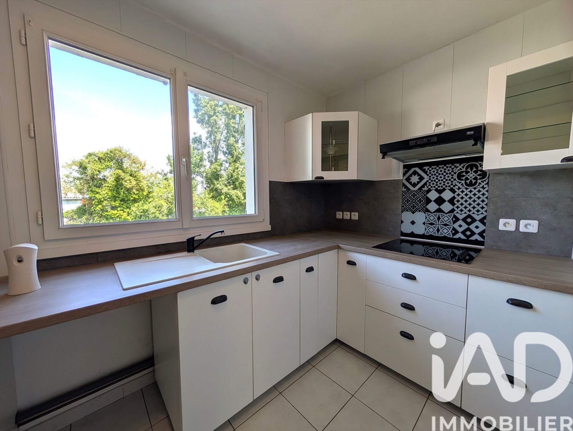 Appartement à vendre, 83m², Saint-Thibault-des-Vignes