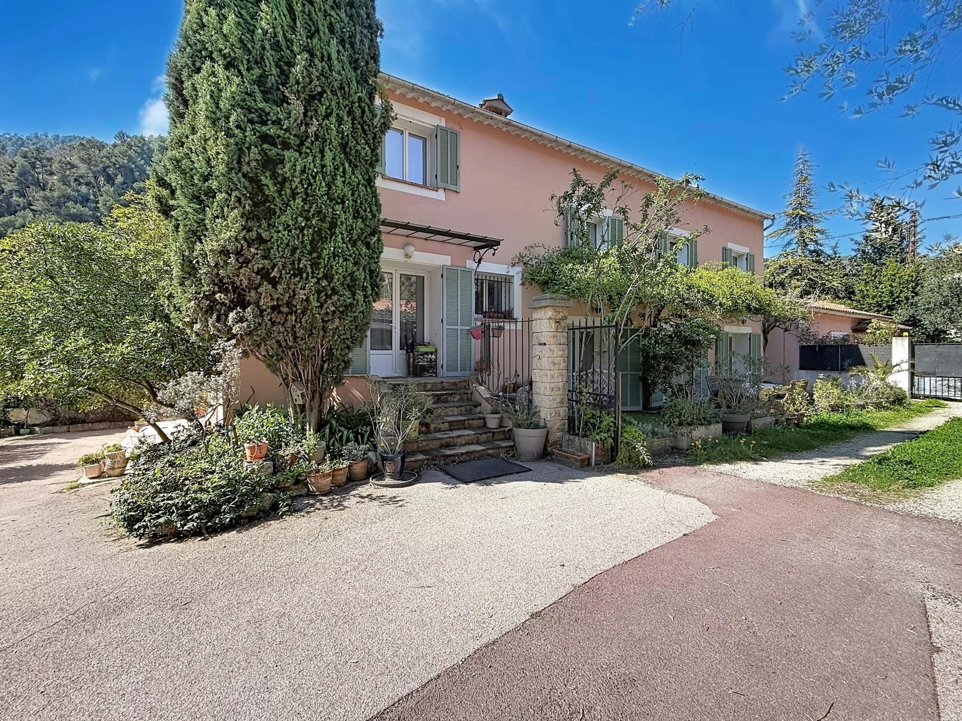 Maison à vendre, 160m², Tourrette-Levens