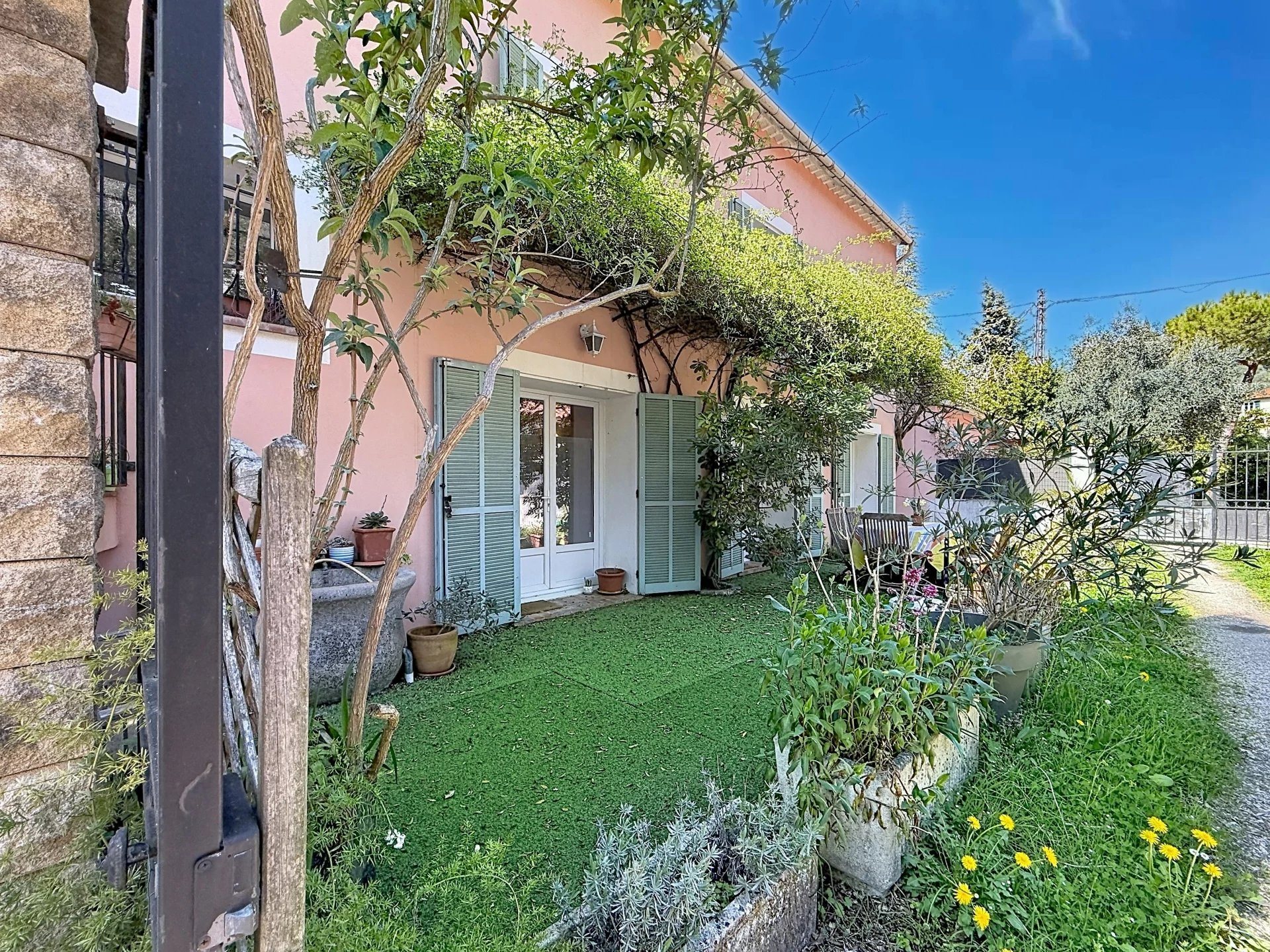 Maison à vendre, 160m², Tourrette-Levens