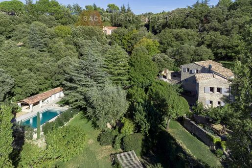 Maison 7 pièces 152 m² · à Bonnieux · 152 m² · 1 260 000 €
