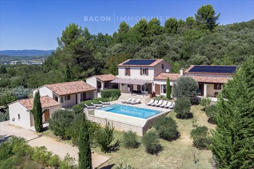 Maison 8 pièces 213 m² · à Apt · 213 m² · 1 499 000 €