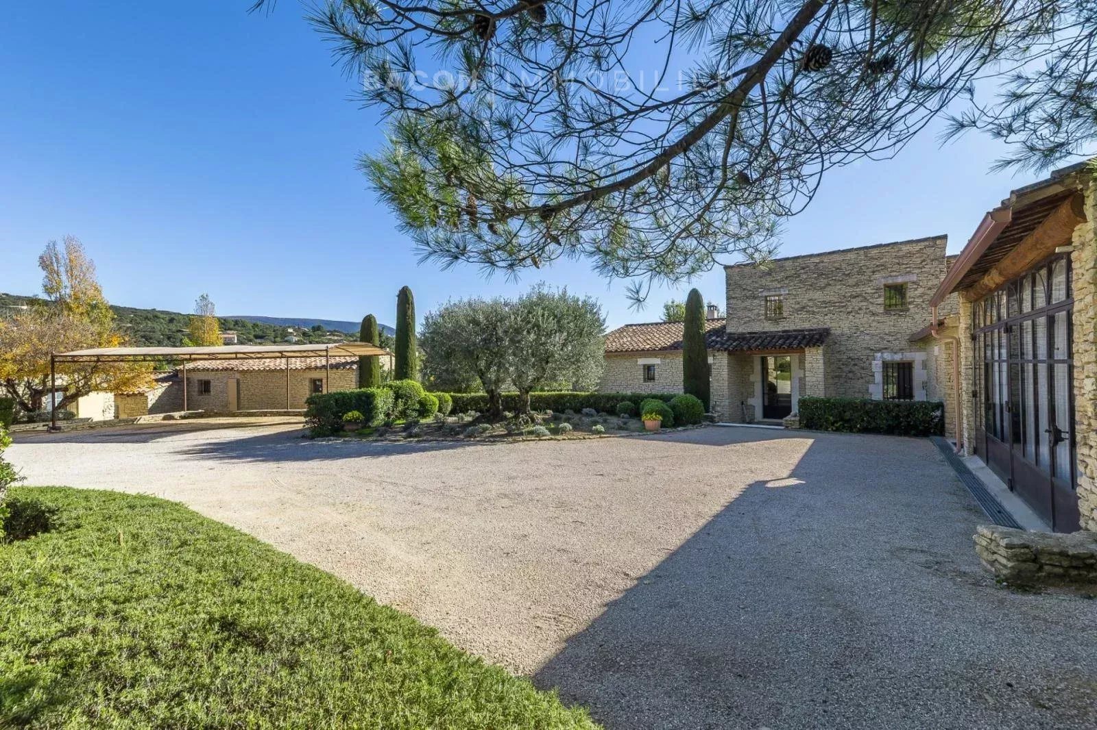 Maison à vendre, 246m², Saint-Saturnin-lès-Apt