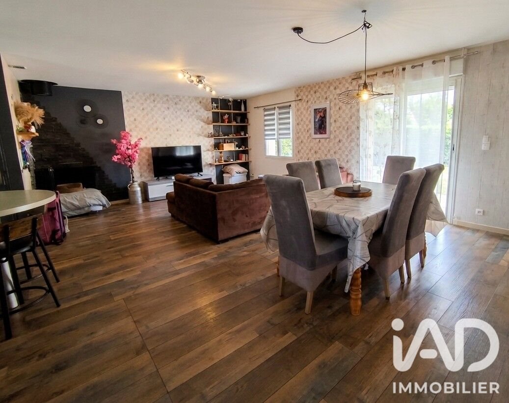 Maison à vendre, 102m², Sainte-Ouenne