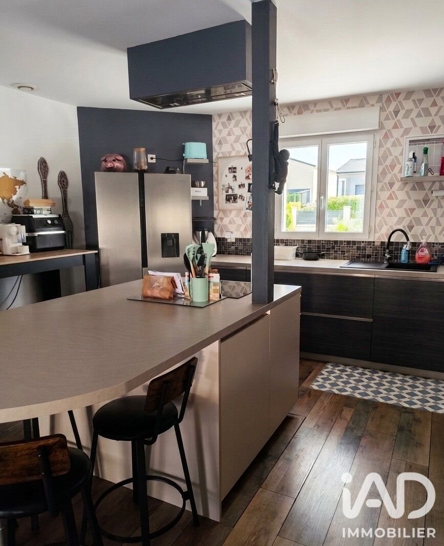 Maison à vendre, 102m², Sainte-Ouenne