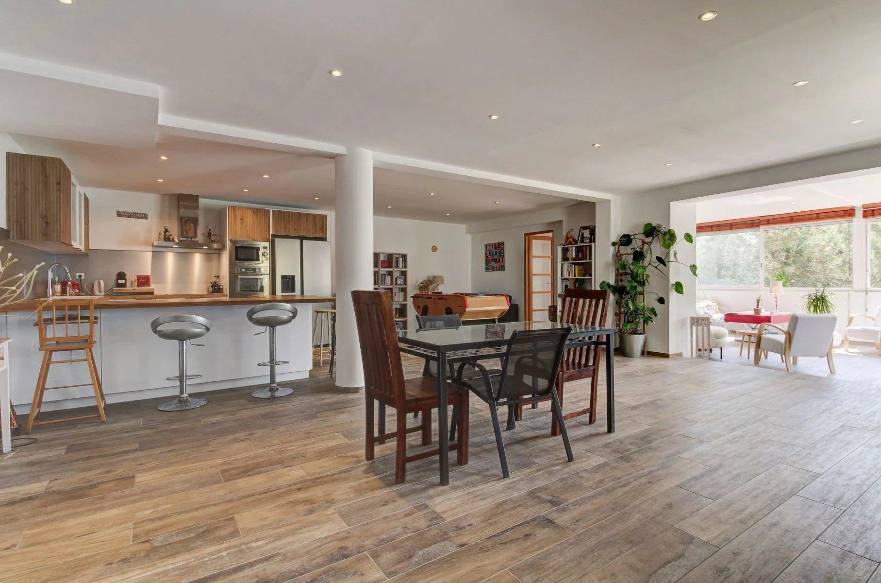 Appartement à vendre, 140m², Tourrette-Levens