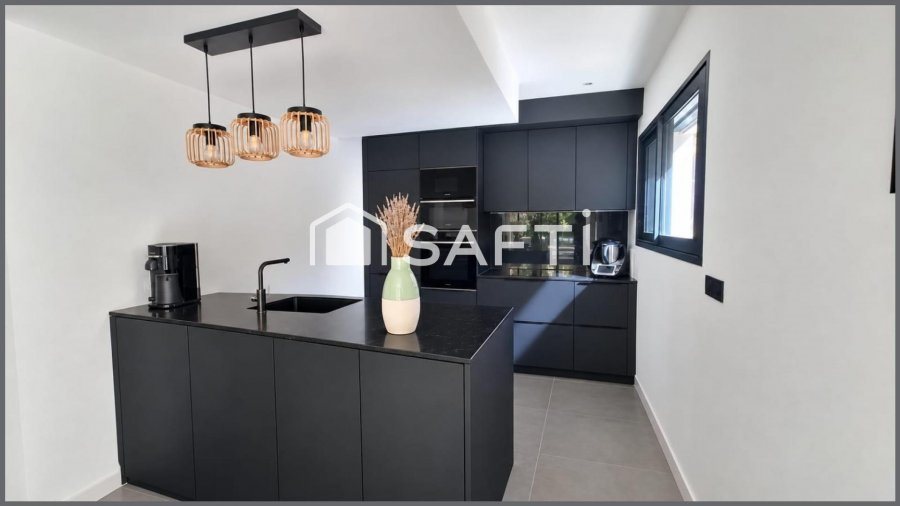 Maison à vendre, 122m², La Destrousse