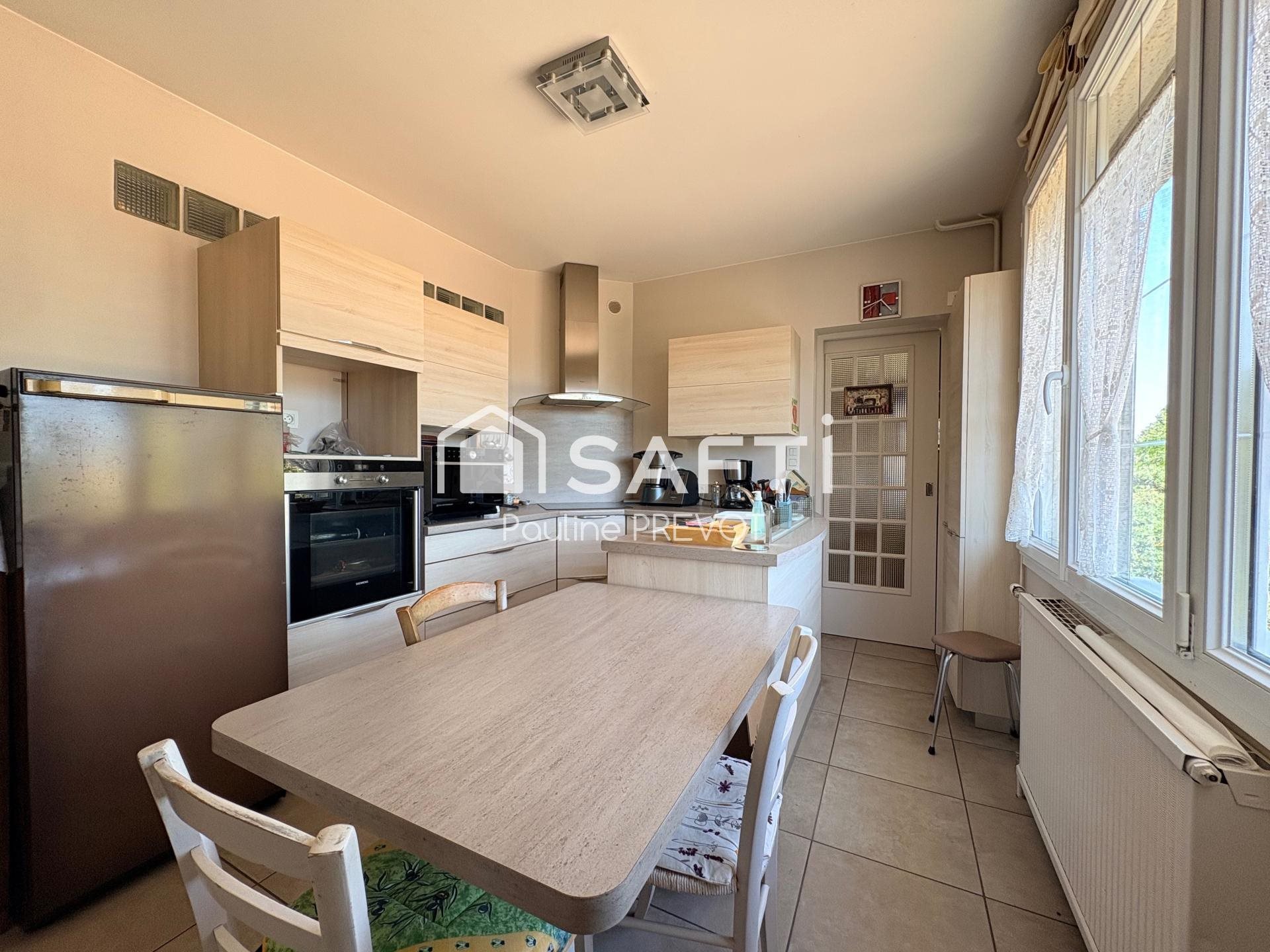 Maison à vendre, 197m², Paray-le-Monial