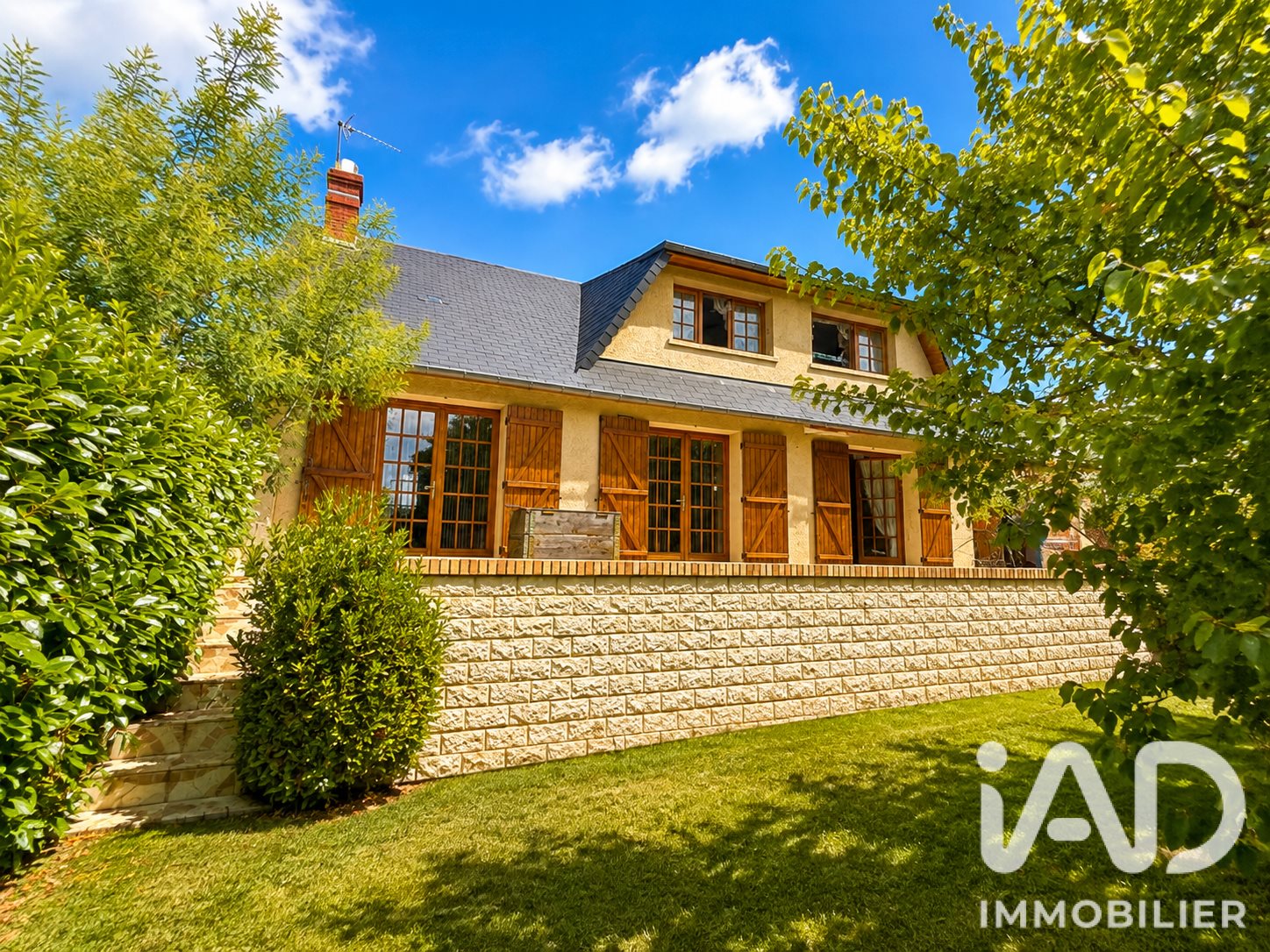 Maison à vendre, 142m², Saint-Léger-de-Rôtes