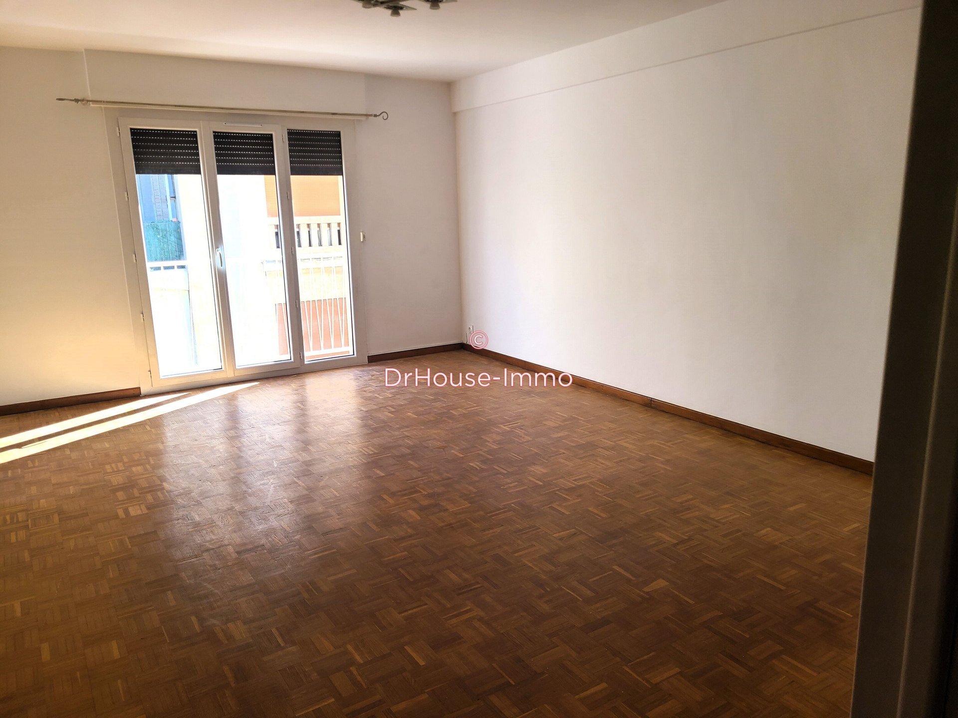 Appartement à louer, 48m², Marseille 8ème