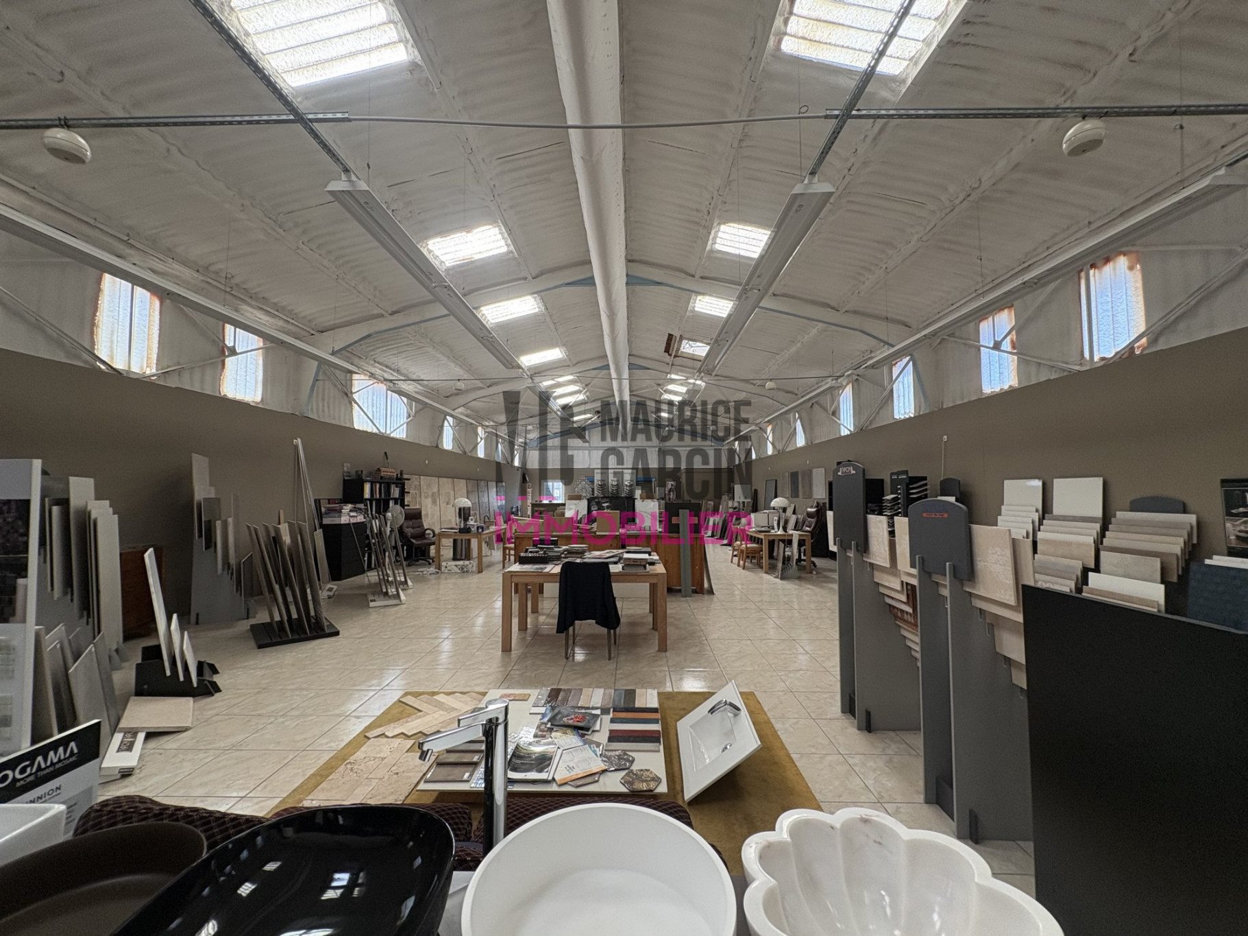 Maison à vendre, 2030m², Aramon