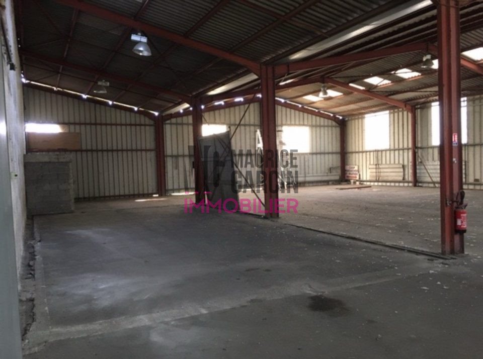 Maison à vendre, 2030m², Aramon