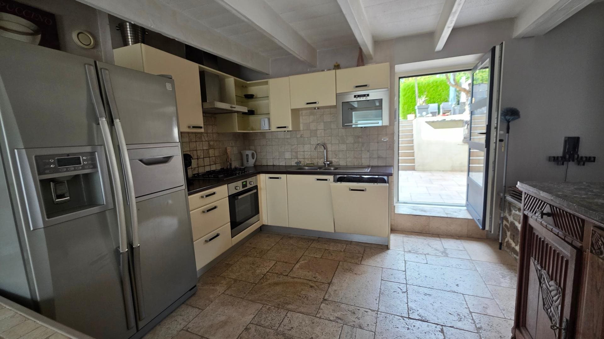 Maison à vendre, 137m², La Ville-ès-Nonais