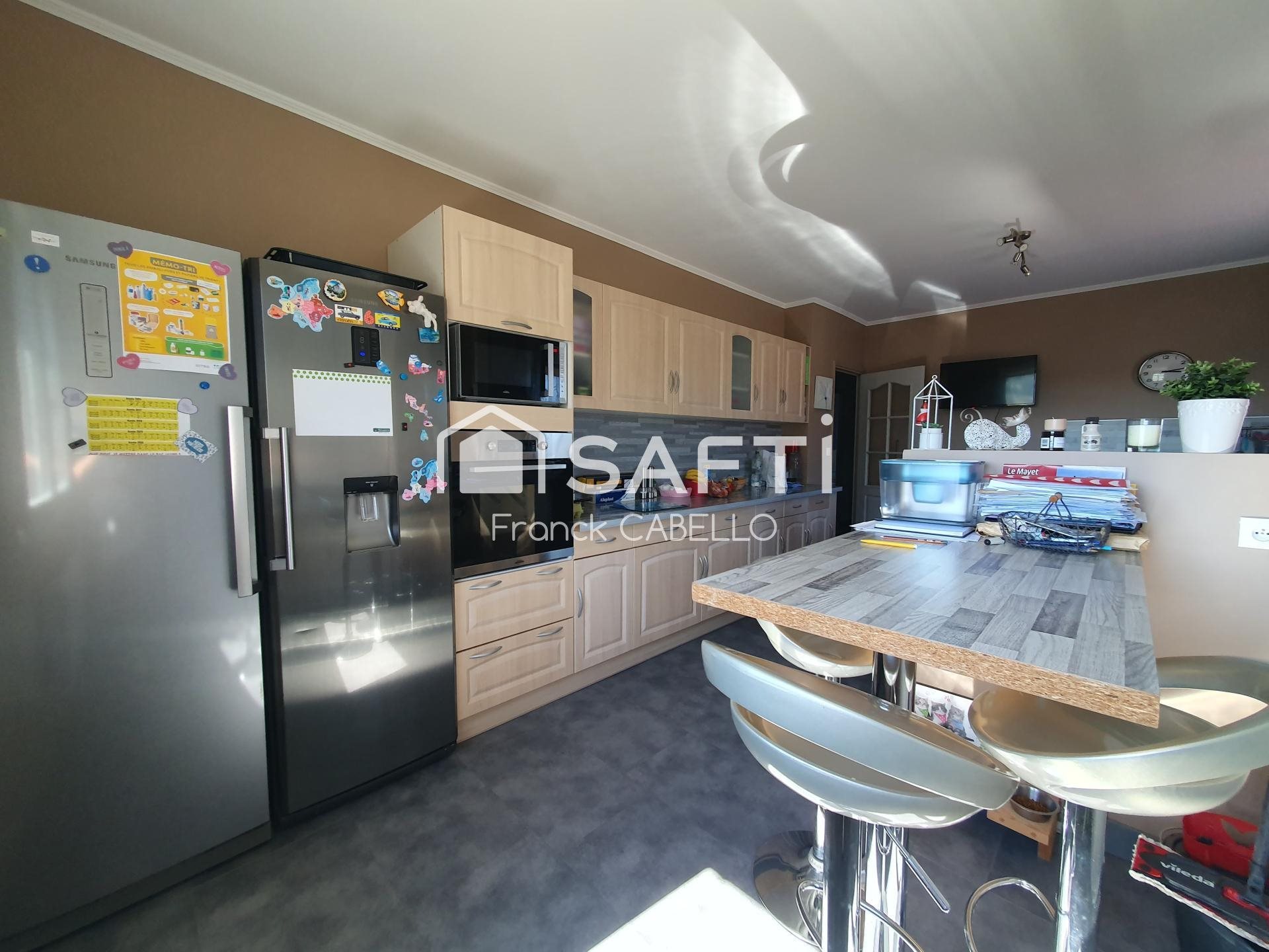 Maison à vendre, 186m², Le Mayet-de-Montagne