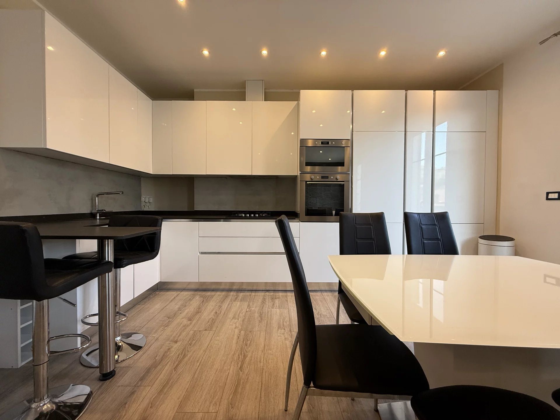 Appartement à vendre, 59m², Menton