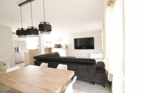 Maison à louer, 95m², Pommeuse