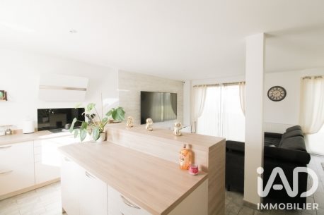 Maison à louer, 95m², Pommeuse
