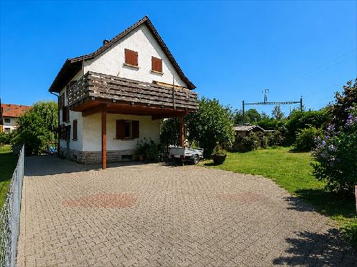 Advert pic 0
