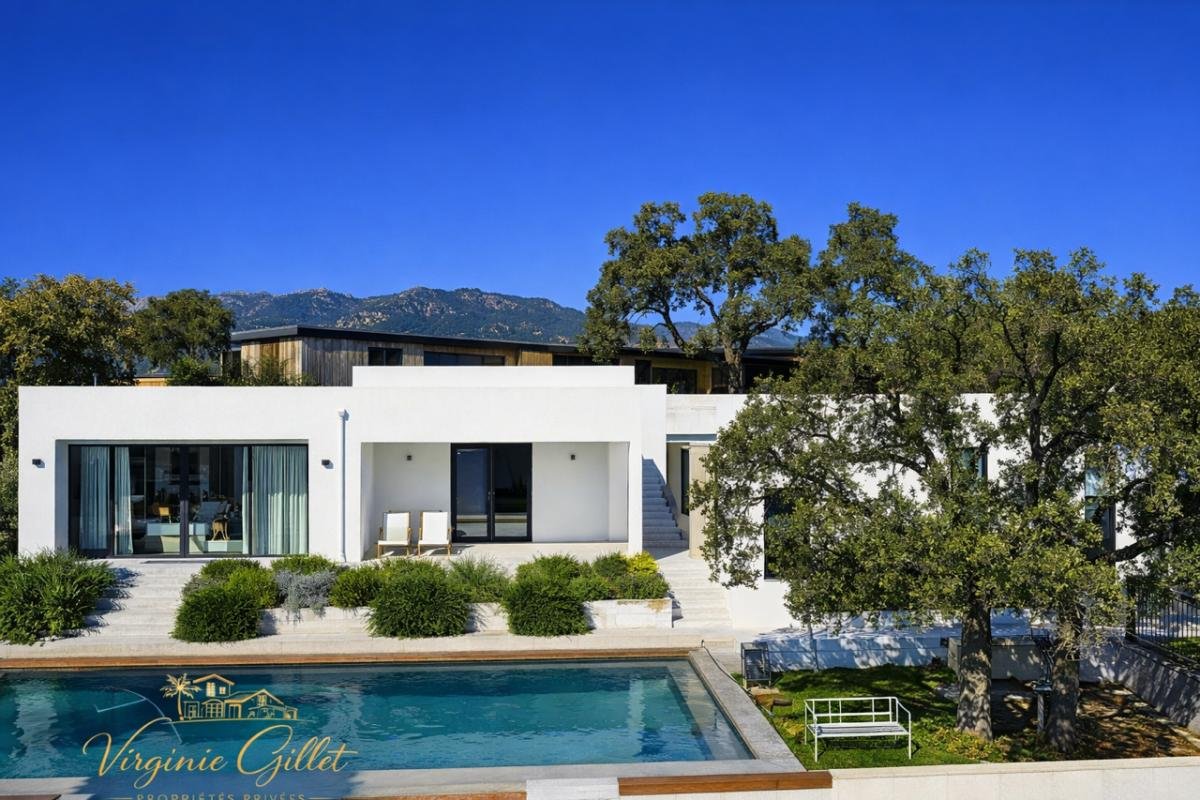 Maison à vendre, 200m², Sainte-Lucie de Porto-Vecchio